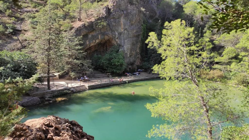 La belleza natural del Charco del Aceite, con sus características aguas de color turquesa en la provincia de Jaén.